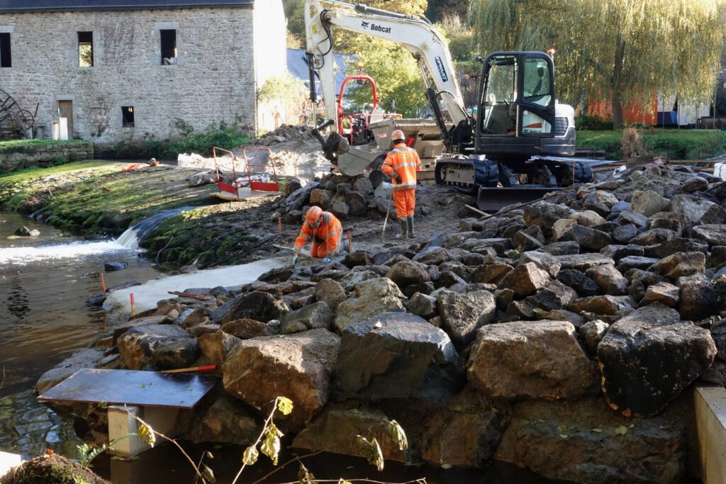 moulin de Kerhé 06 11 25 commencement de la passe à canoé kayak