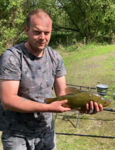 Belle tanche de l'étang de St Connan avril 2026